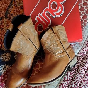 Dingo Cowgirl Booties Wms size 9.5